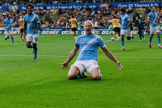Premier League: City Brilha, Chelsea Vacila e Liverpool Cai