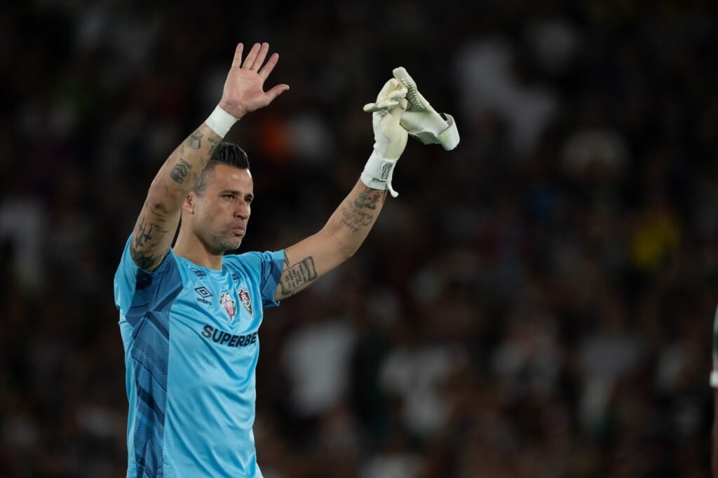 Goleiro Fábio Celebra 45 Anos Marcado por Glórias no Cruzeiro