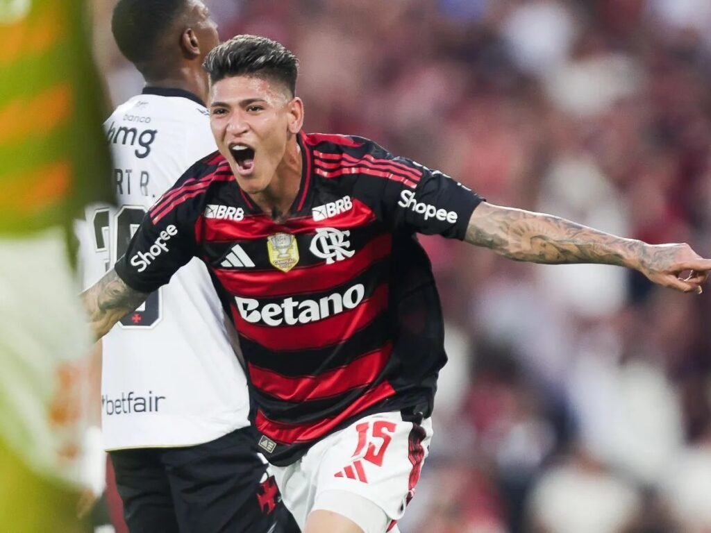 Carrascal Brilha e é Eleito Craque da Torcida em Virada do Flamengo Contra Corinthians