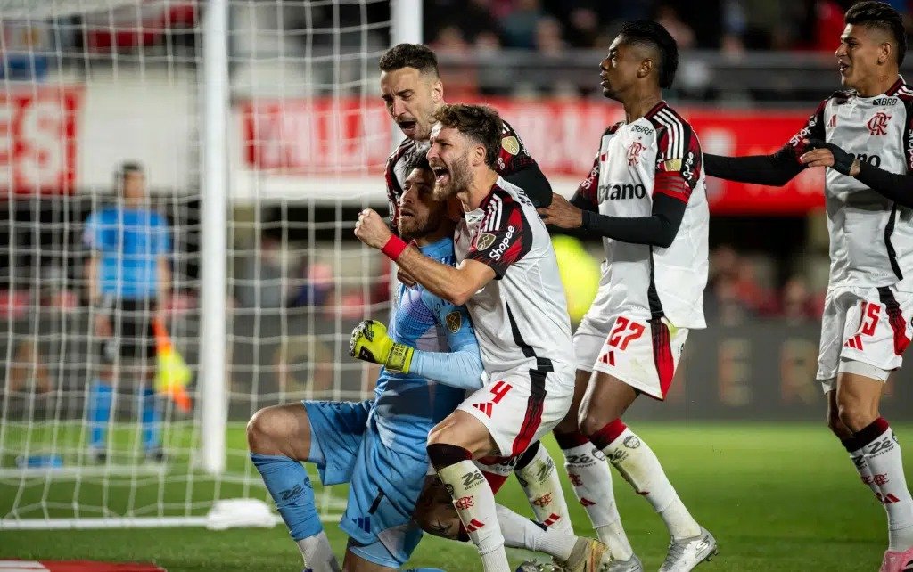Flamengo Define Escalação com Retorno de Jorginho para Decisão na Libertadores