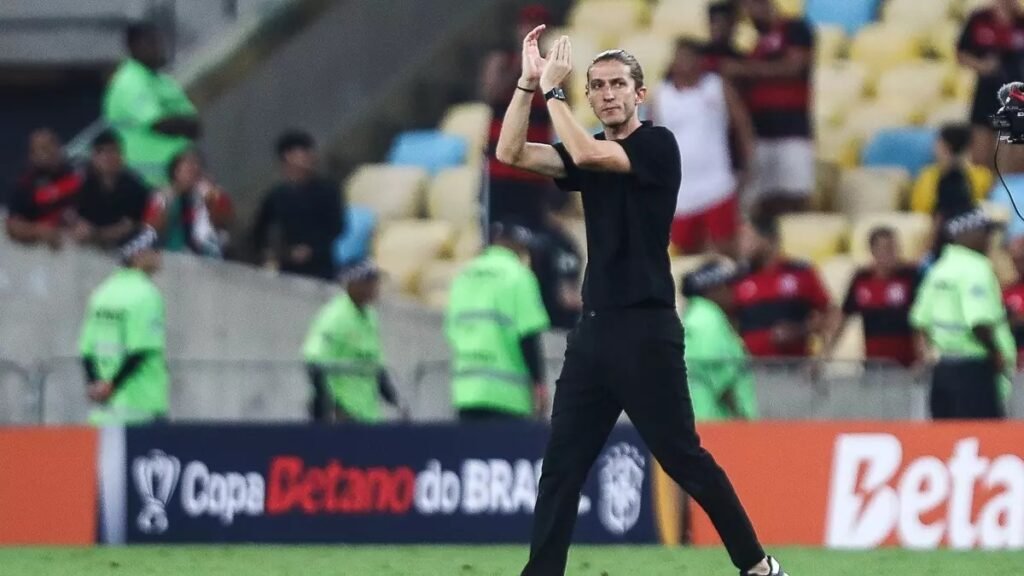 Filipe Luís: Um Ano no Comando Técnico do Flamengo em Números