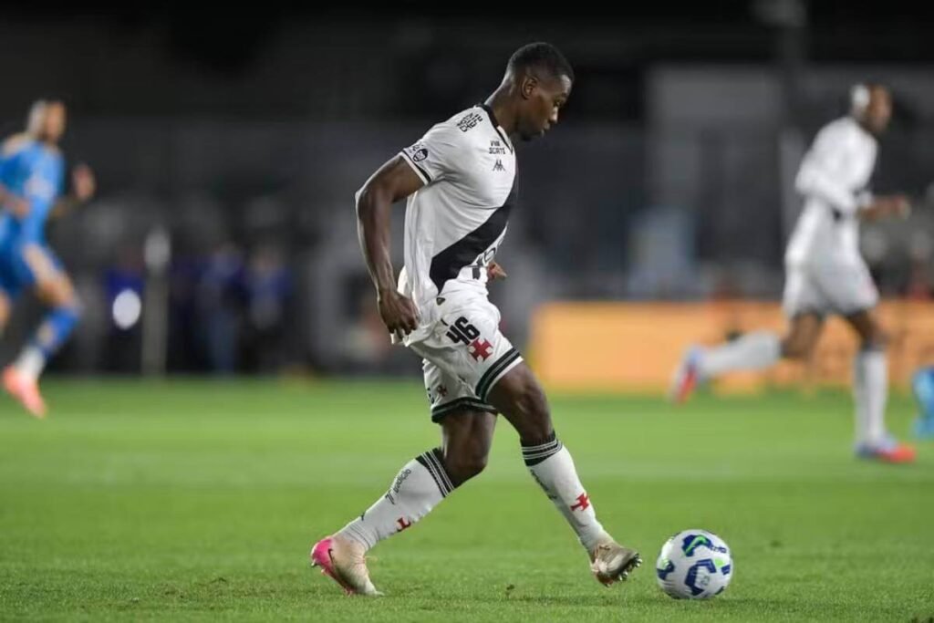 Carlos Cuesta Fora Contra Palmeiras, Tchê Tchê Reforça o Vasco!