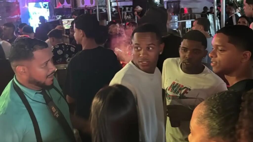 Wallace Yan Agita Véspera de Jogo