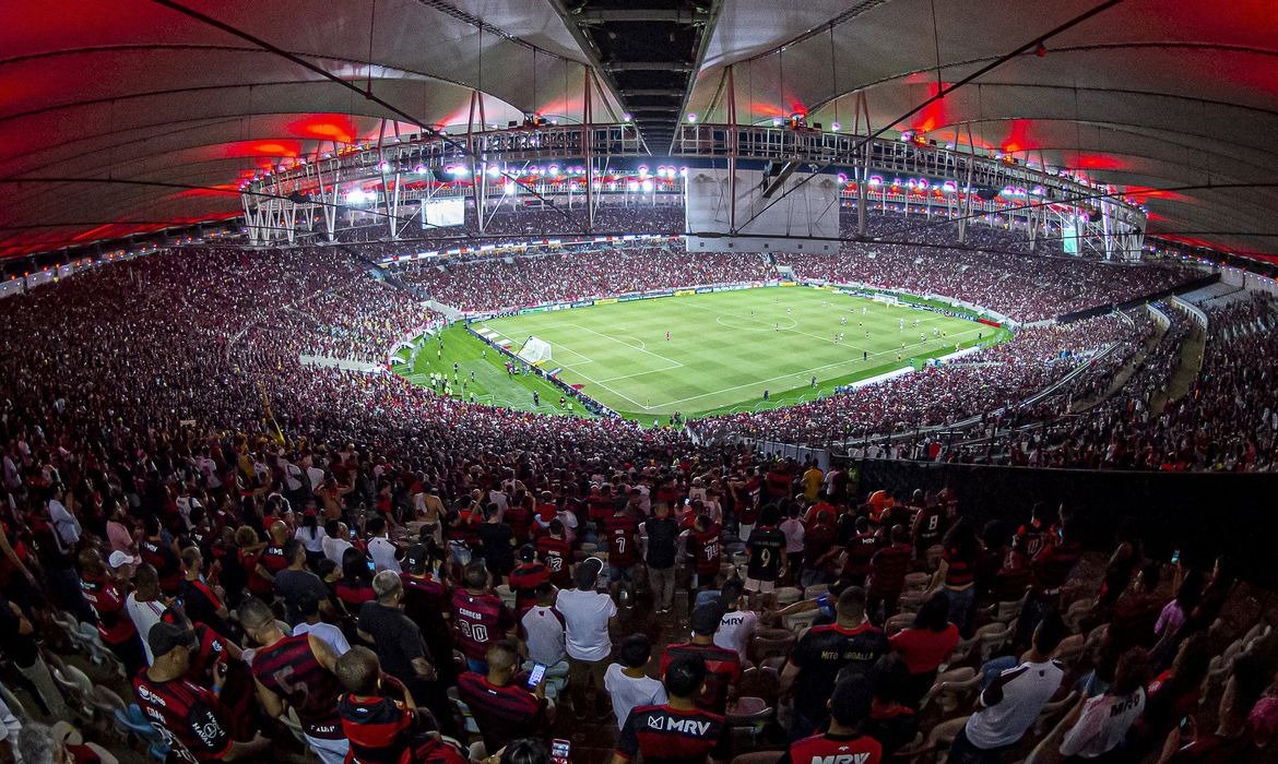Flamengo Busca Manter Hegemonia Contra o Palmeiras