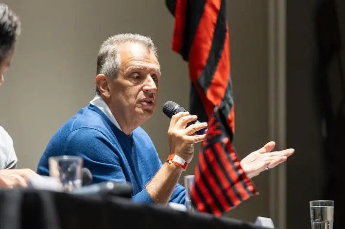Presidente do Flamengo Ataca Libra e Leila Pereira