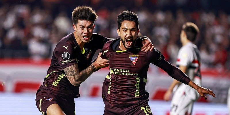 Quito se Inflama: LDU Busca Glória na Libertadores Contra o Palmeiras