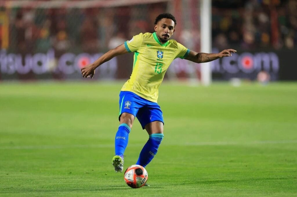 Vitinho Ganha Confiança e Deve Seguir Titular Contra o Japão