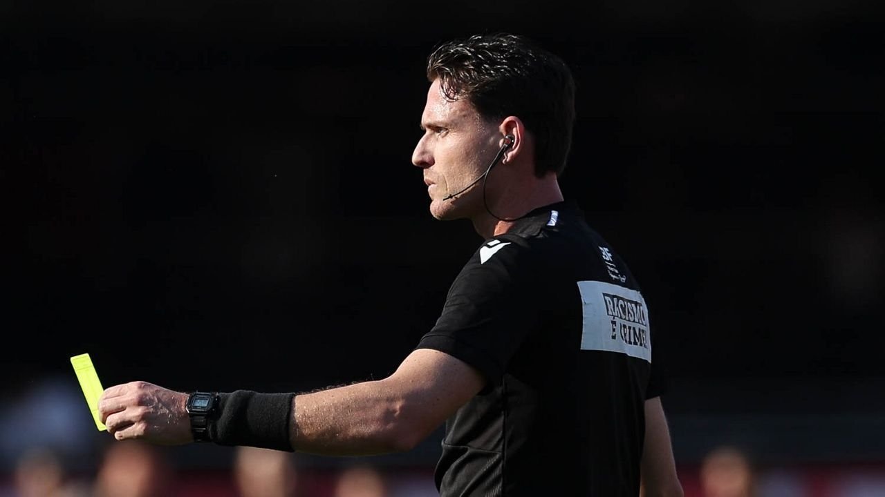 Neymar detona arbitragem