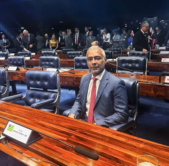 Árbitros de futebol podem virar profissionais com nova lei aprovada no Senado