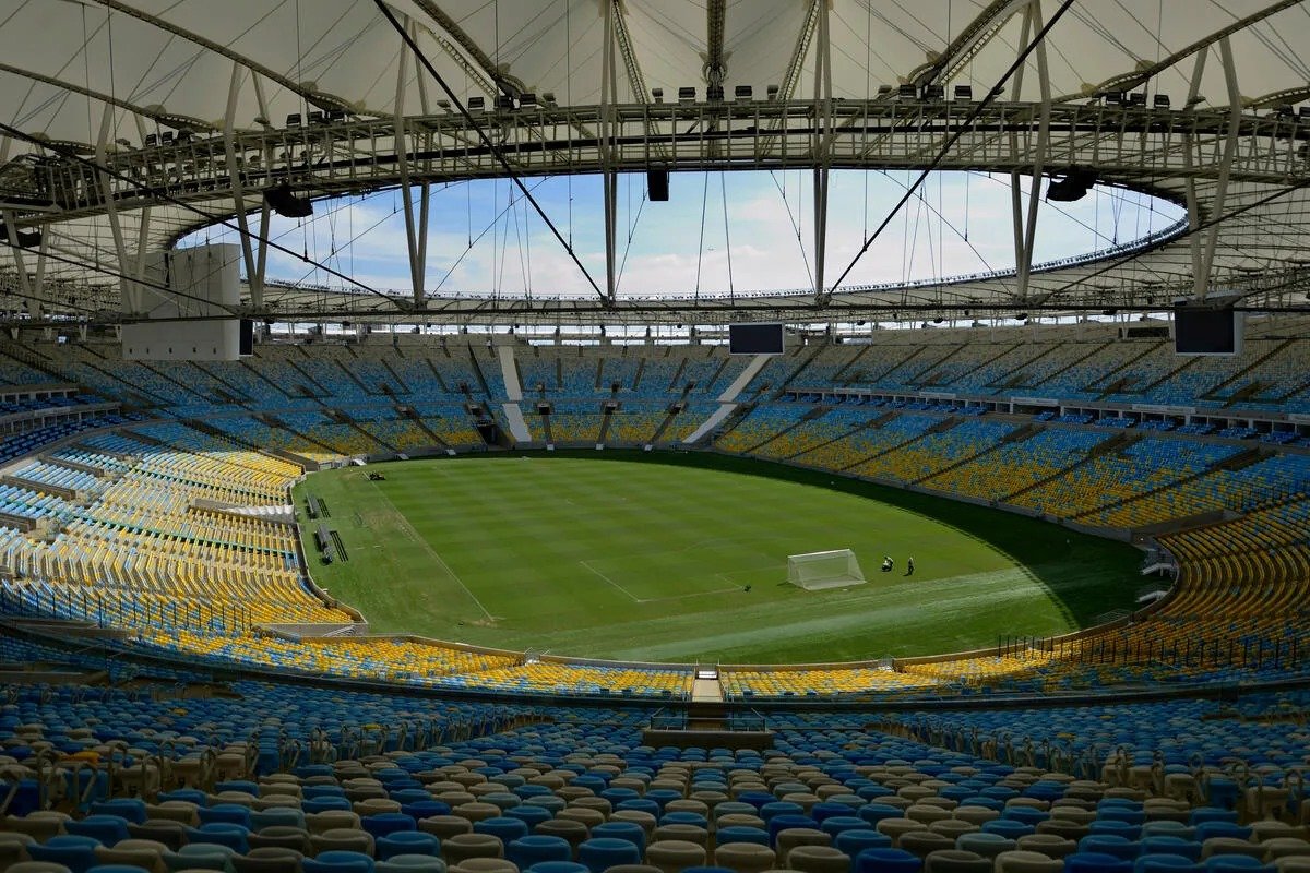 Flamengo e Fluminense Analisam Proposta de R$ 55 Milhões por Naming Rights do Maracanã