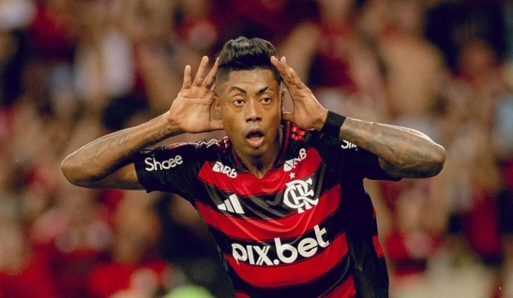 Bruno Henrique brilha e Filipe Luís exalta