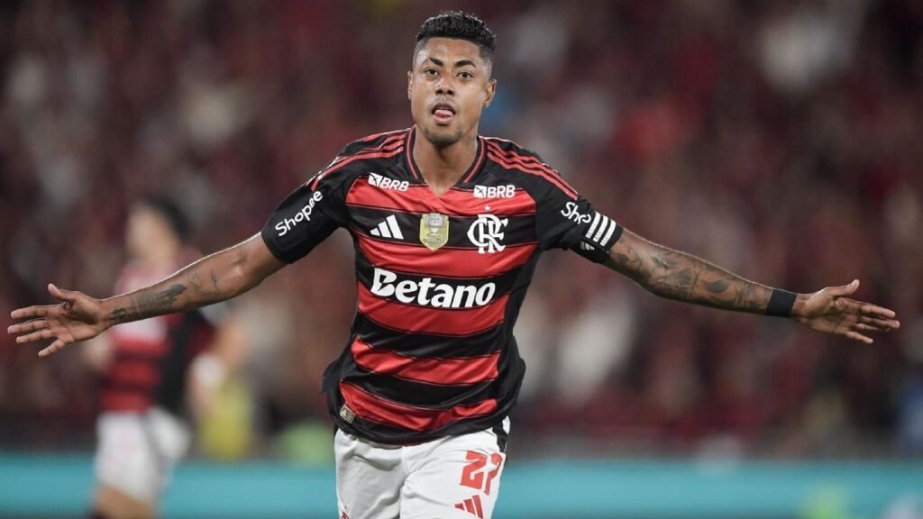 Flamengo atropela o Sport e assume liderança provisória no Brasileirão