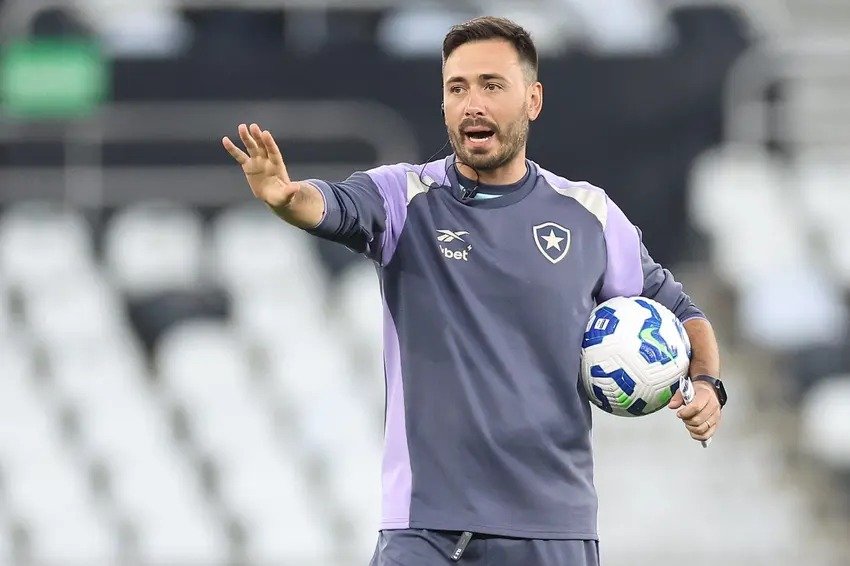 Ancelotti Deixa Botafogo Após Desavenças e Temores de Desmonte