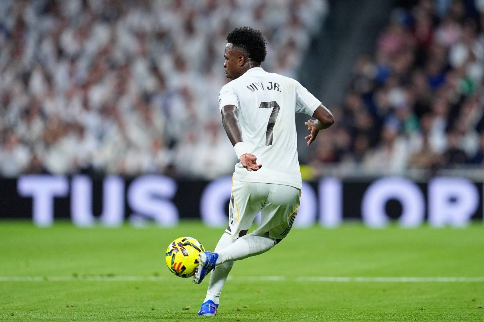 Vini Jr. Sob Vaias no Real Madrid: Crise Aumenta em 2026